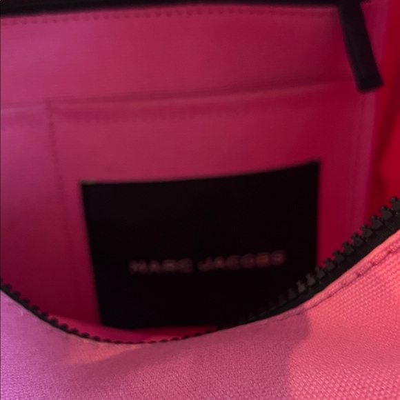 Marc Jacobs Vibrant Pink Tote Bag - Picture 7 of 8